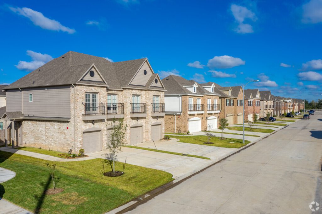 Pearland Townhomes: Exceptional Features That Make Them Stand Out